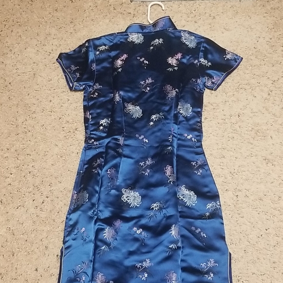 Qipao Chinese Dress - Picture 15 of 16